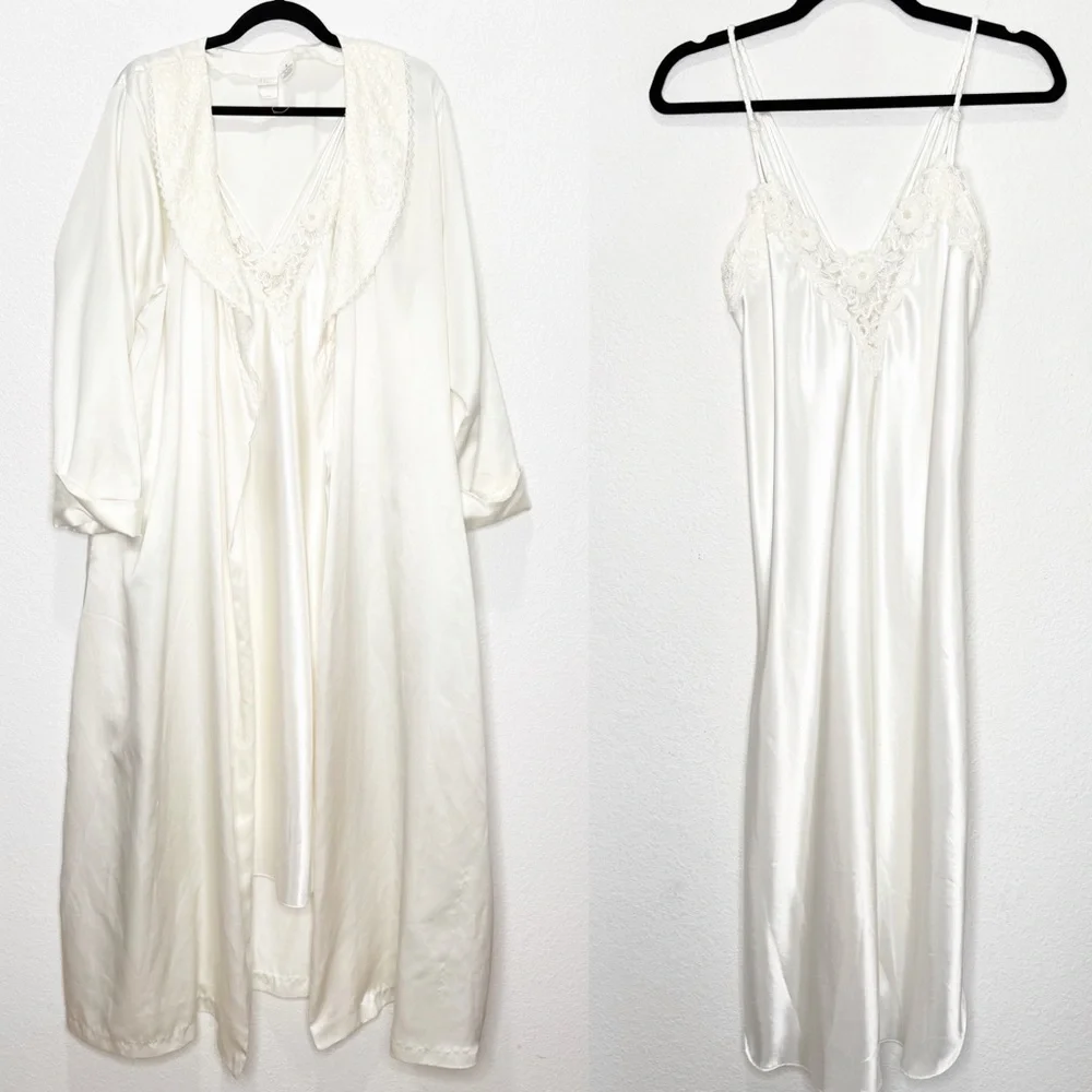 Delicates Cream Chemise and Robe Set - Picture 1 of 16